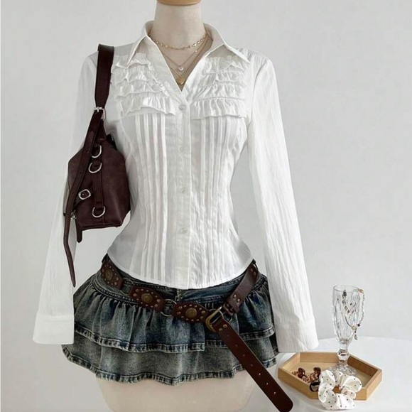 Chic White Ruffled Button-Down Shirt - Picture 6 of 12